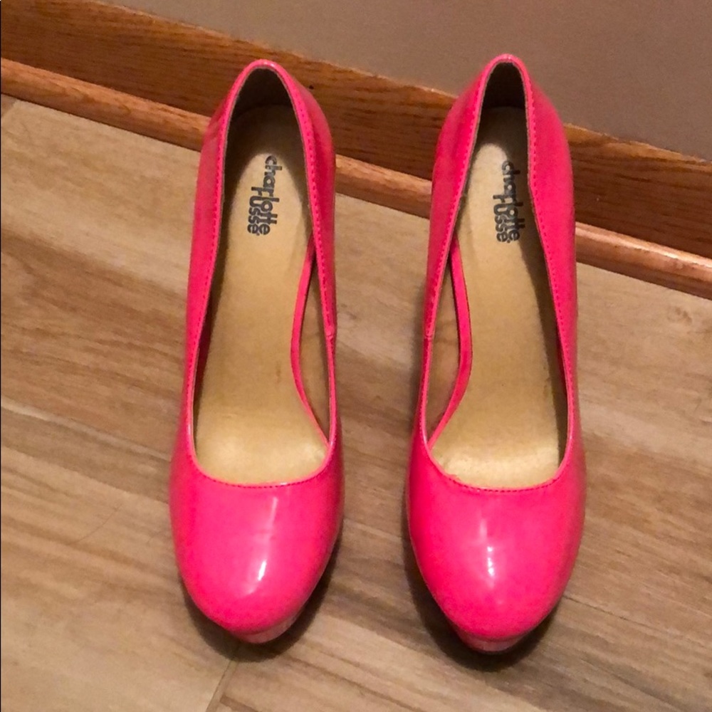 Almost new Hot pink pumps!